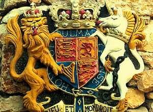 Геральдическая скулптура-герб английской короны