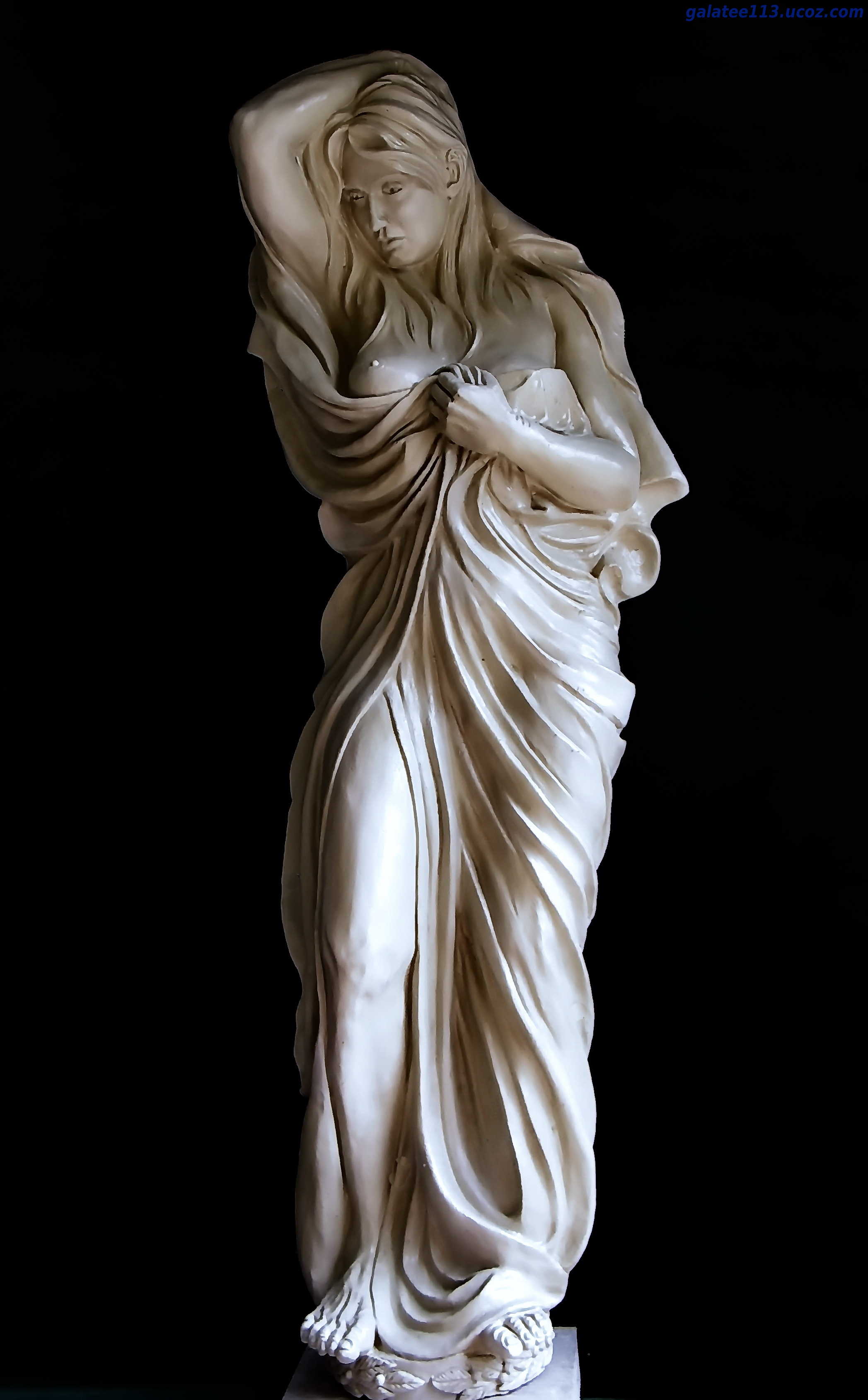 скульптура кариатиды Лувр